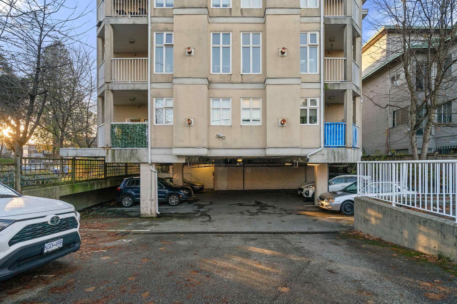 Listing Image 28