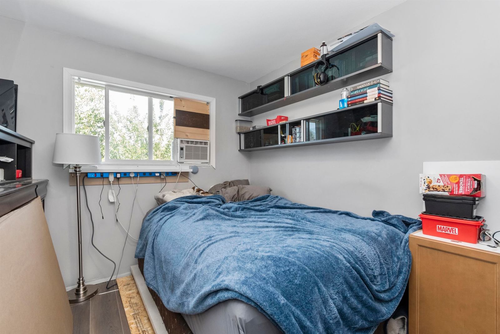 Listing Image 12
