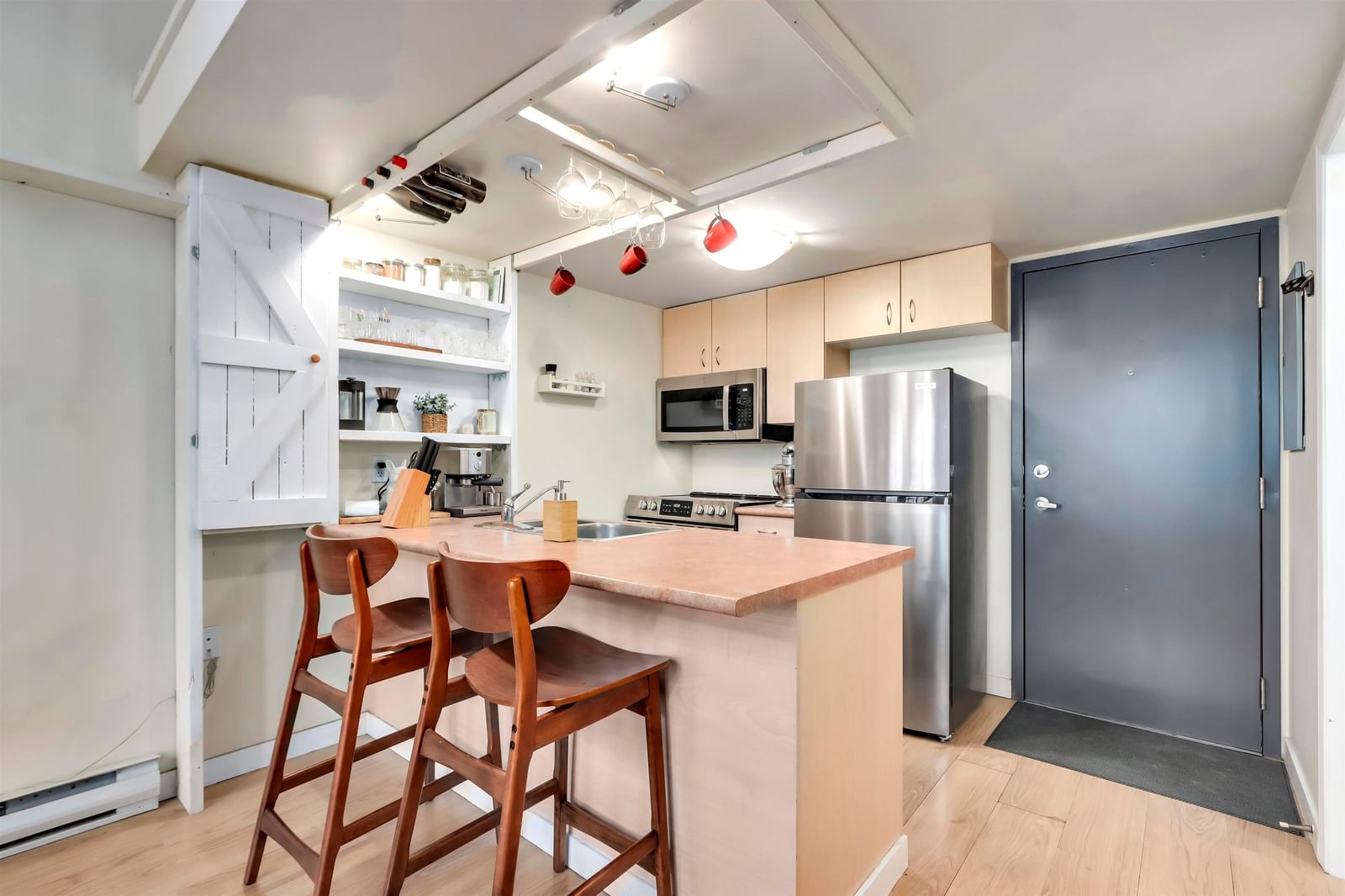 Listing Image 5
