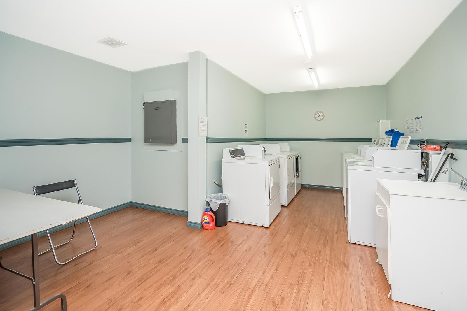 Listing Image 20