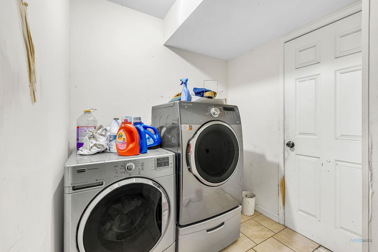 Listing Image 25