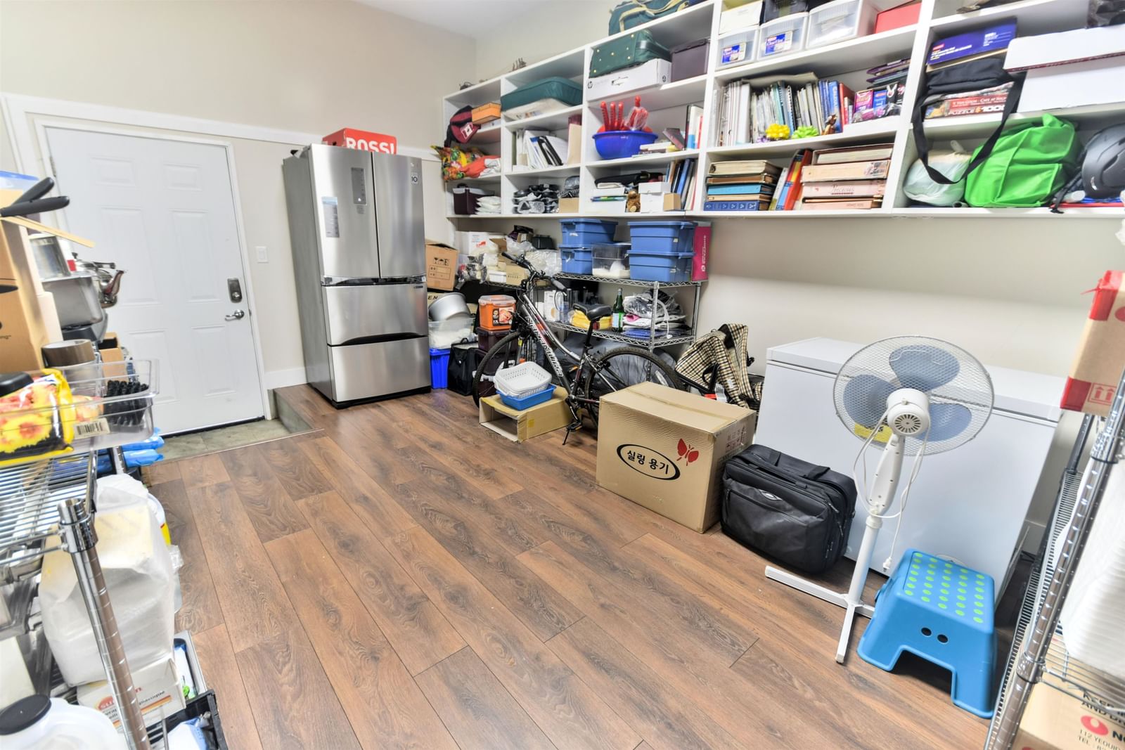 Listing Image 14
