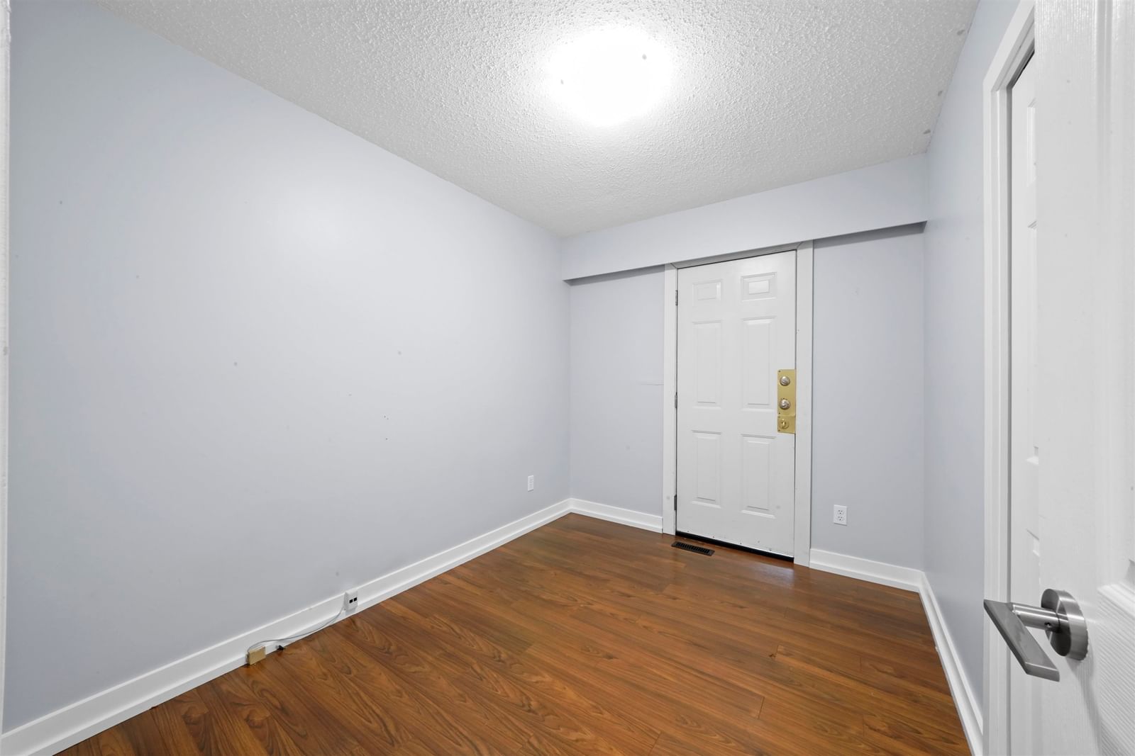 Listing Image 30