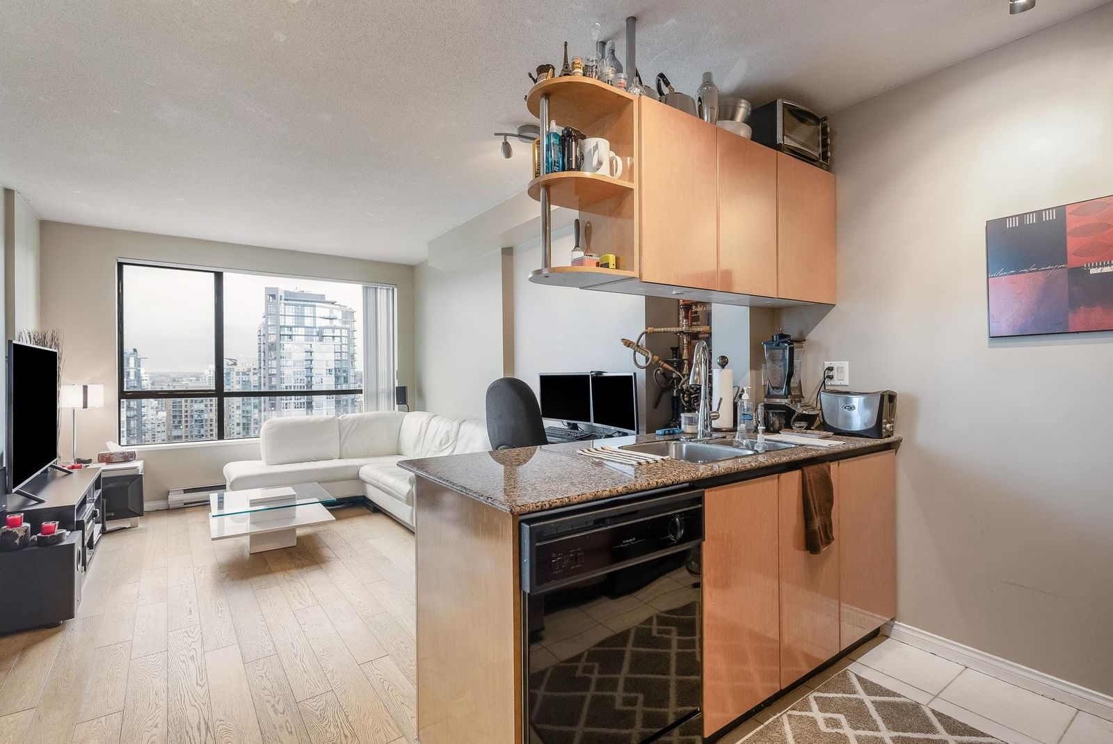Listing Image 10