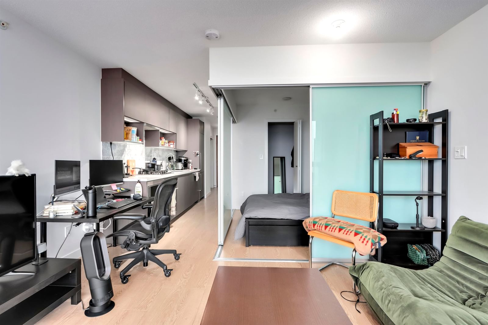 Listing Image 15