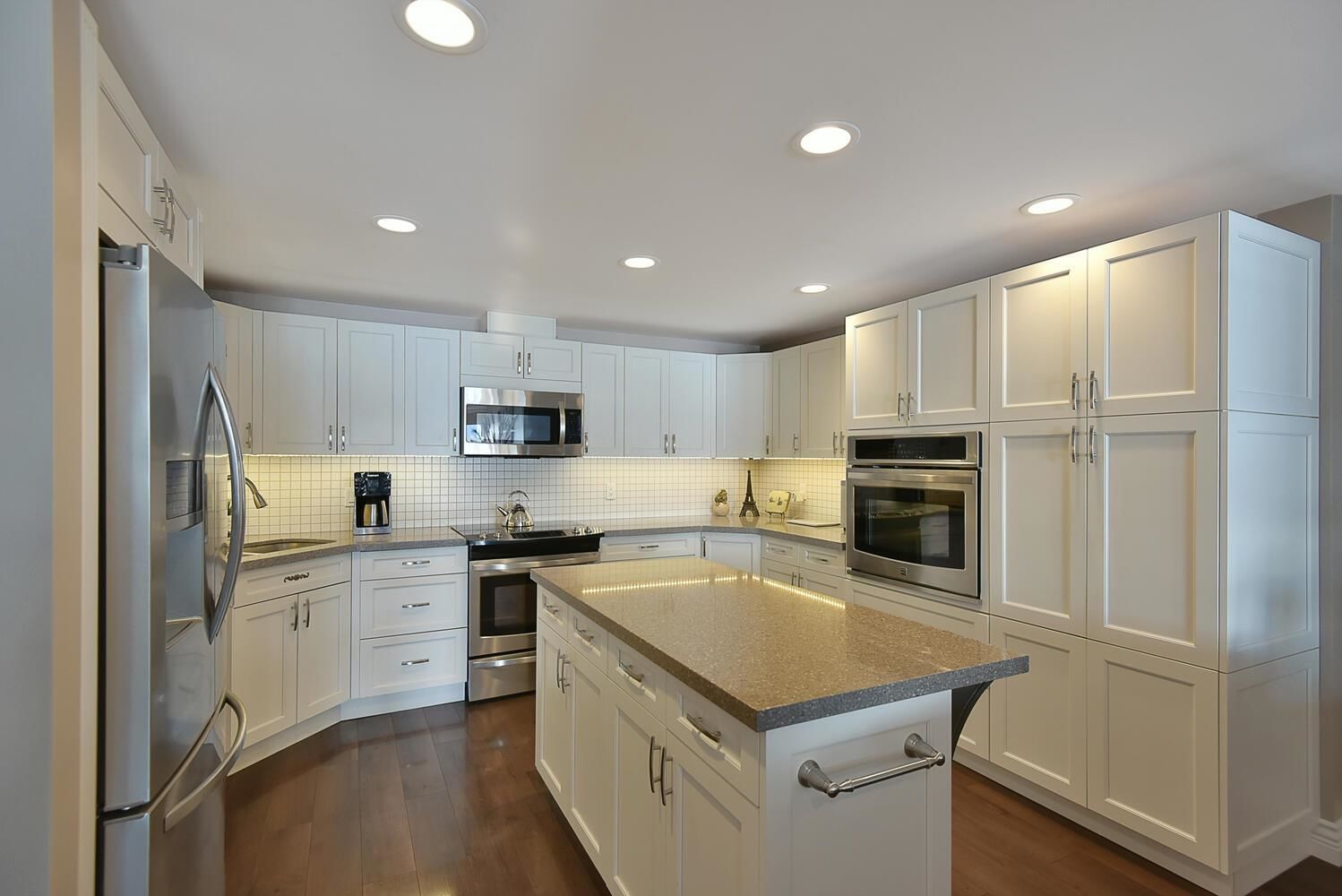 Listing Image 14