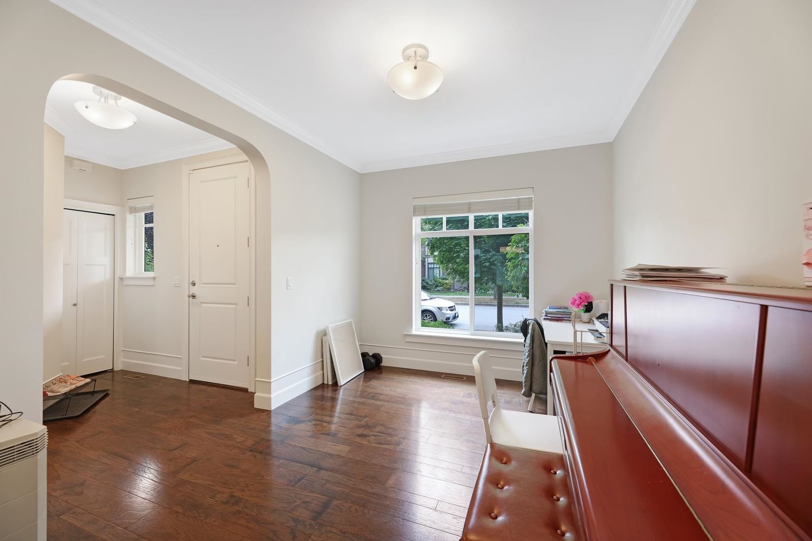 Listing Image 8