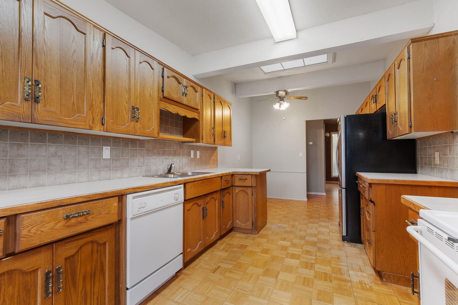 Listing Image 7