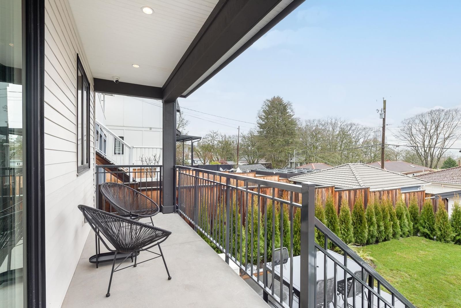 Listing Image 8