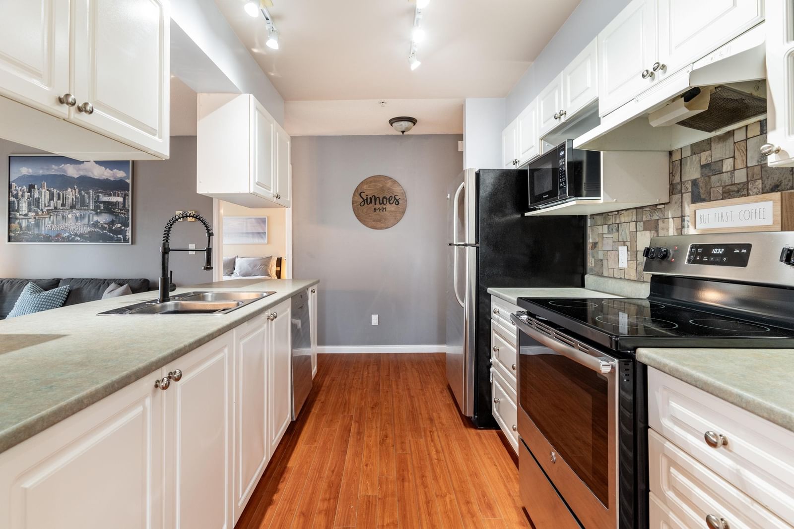 Listing Image 13