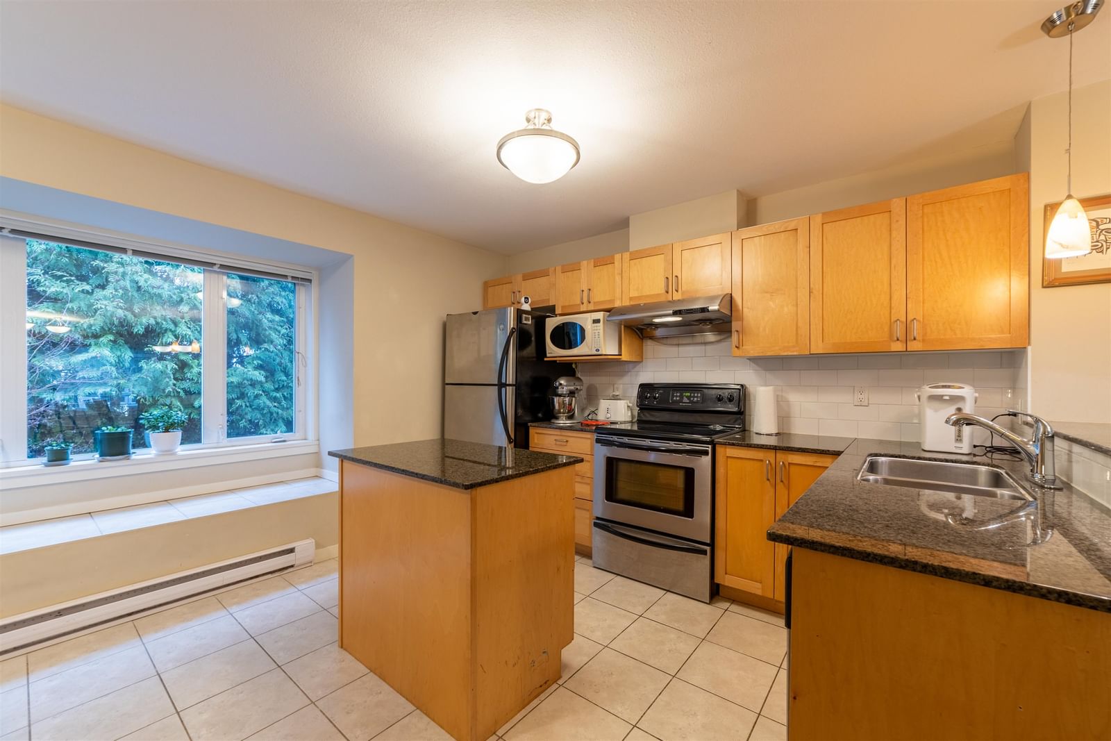 Listing Image 6