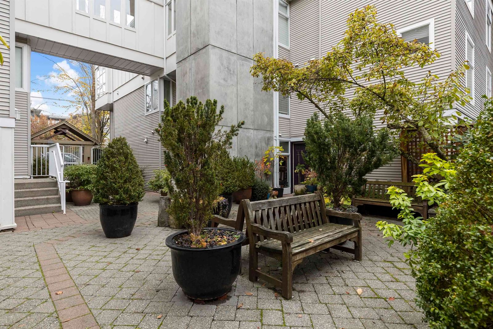 Listing Image 16