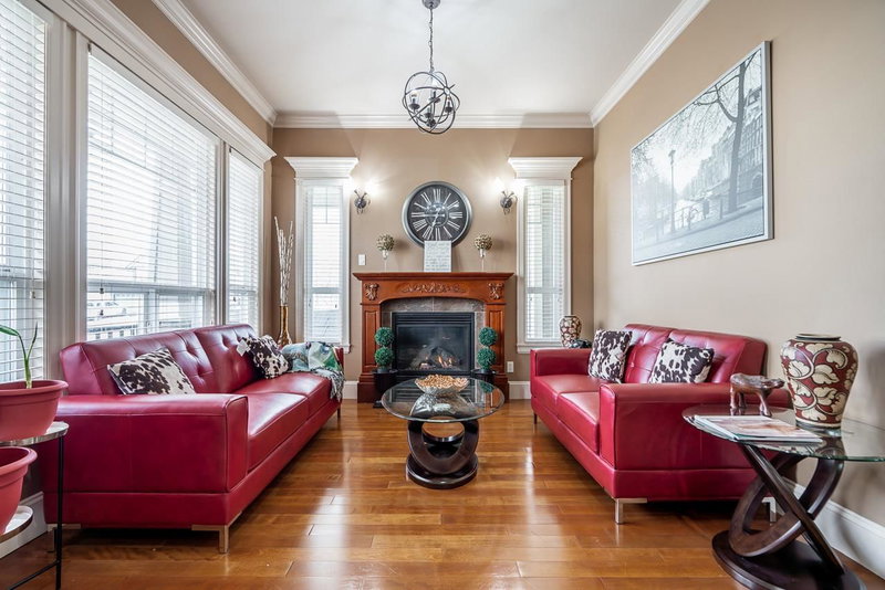 18938 54a Avenue, Surrey, V3S 6R4 | Image 2