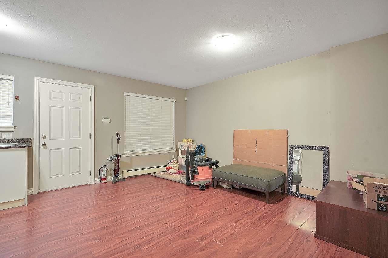 Listing Image 28
