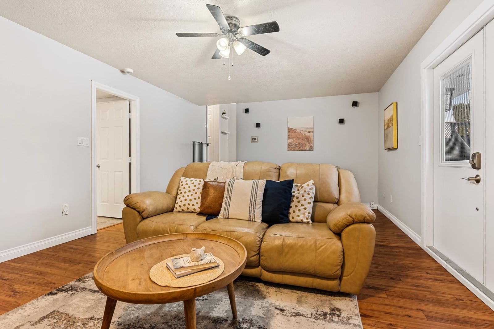 Listing Image 20