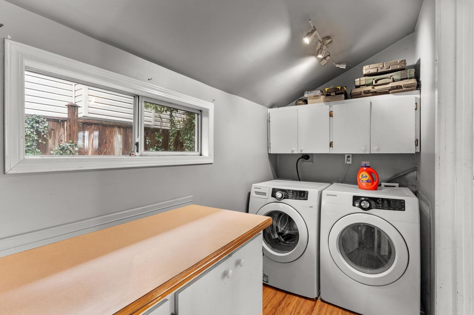 Listing Image 19