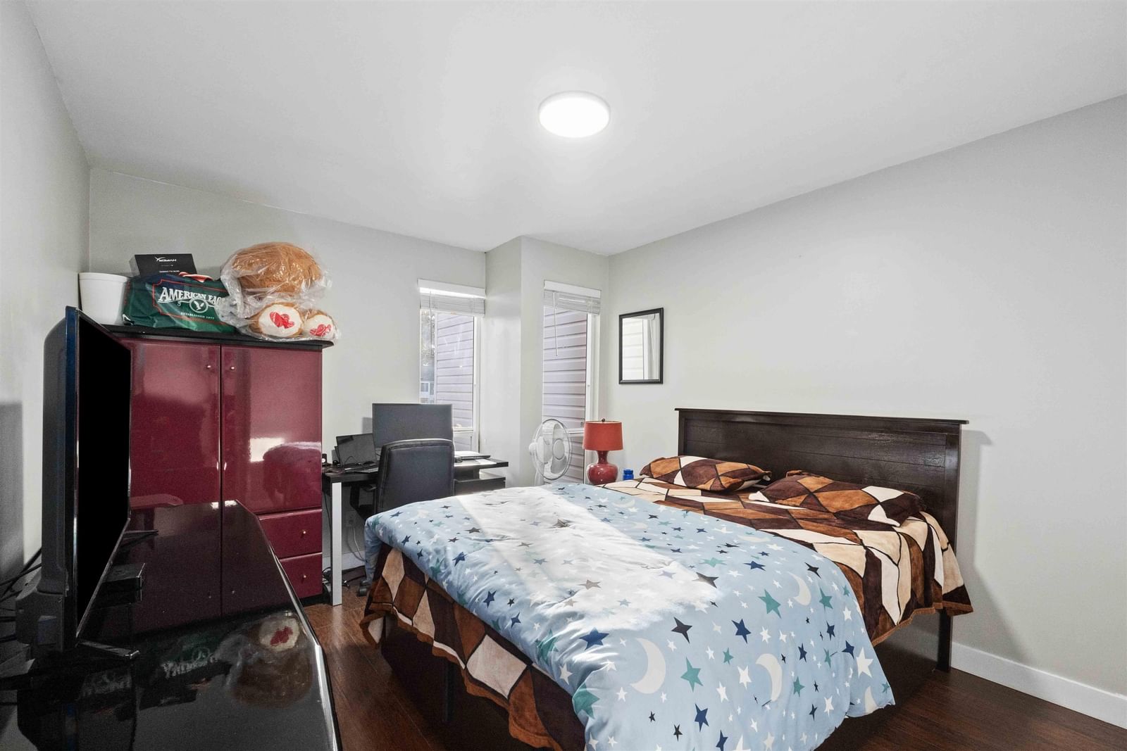 Listing Image 22