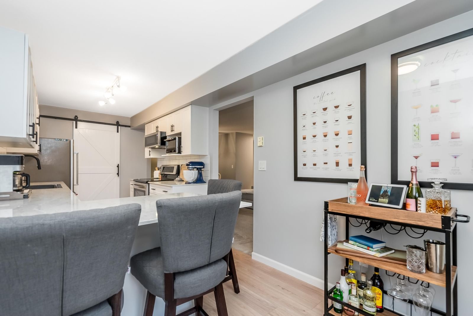 Listing Image 19