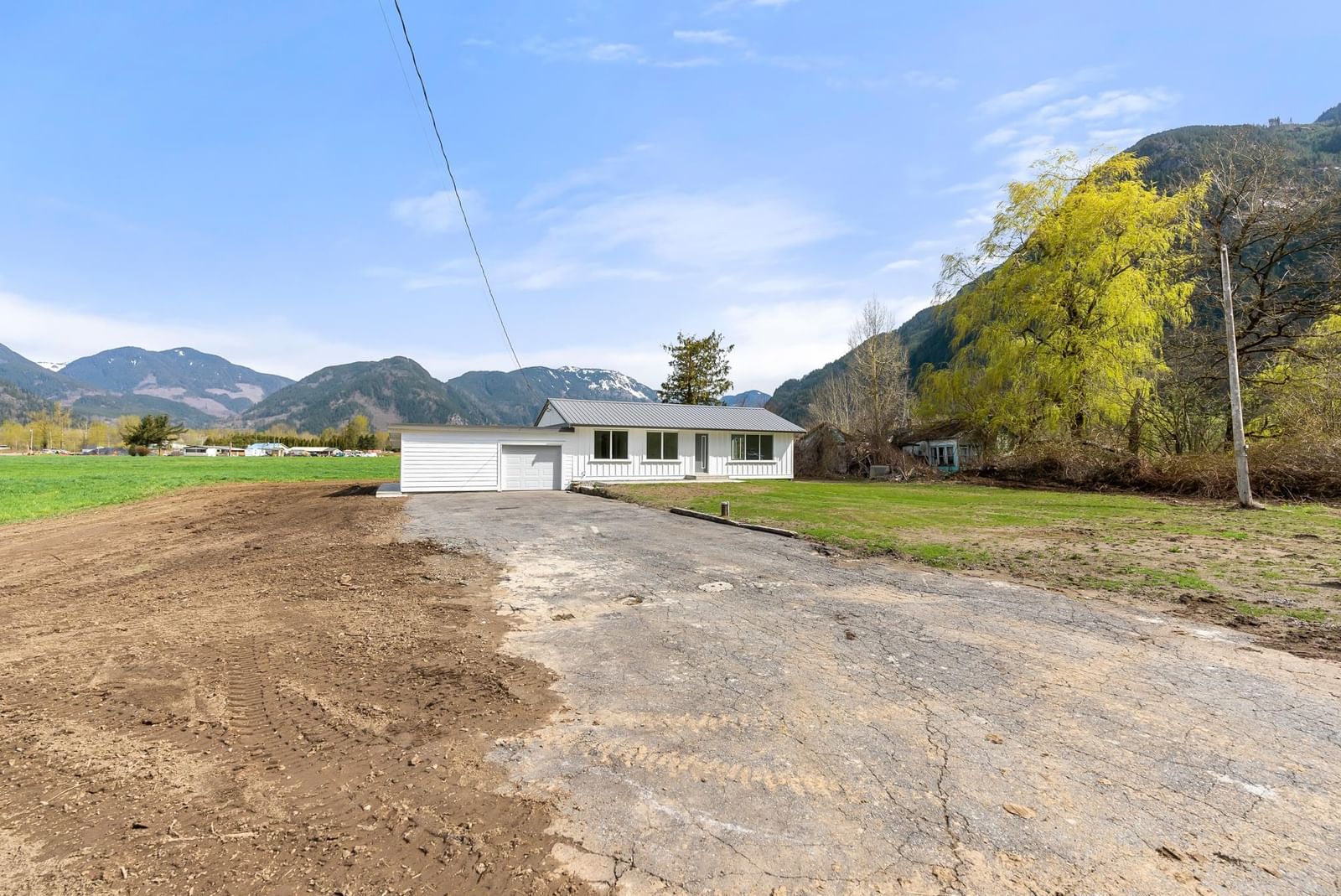 Listing Image 1