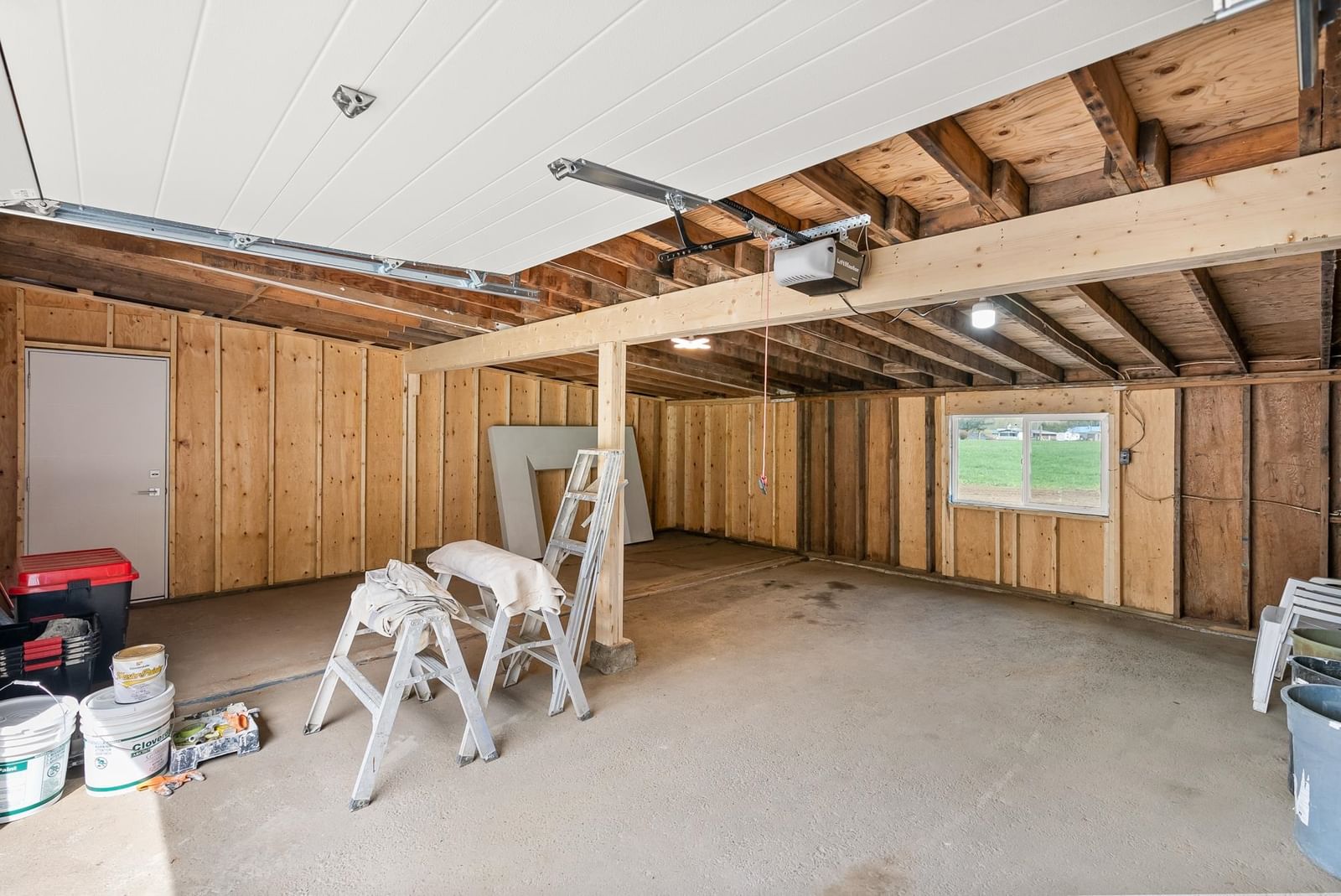 Listing Image 16