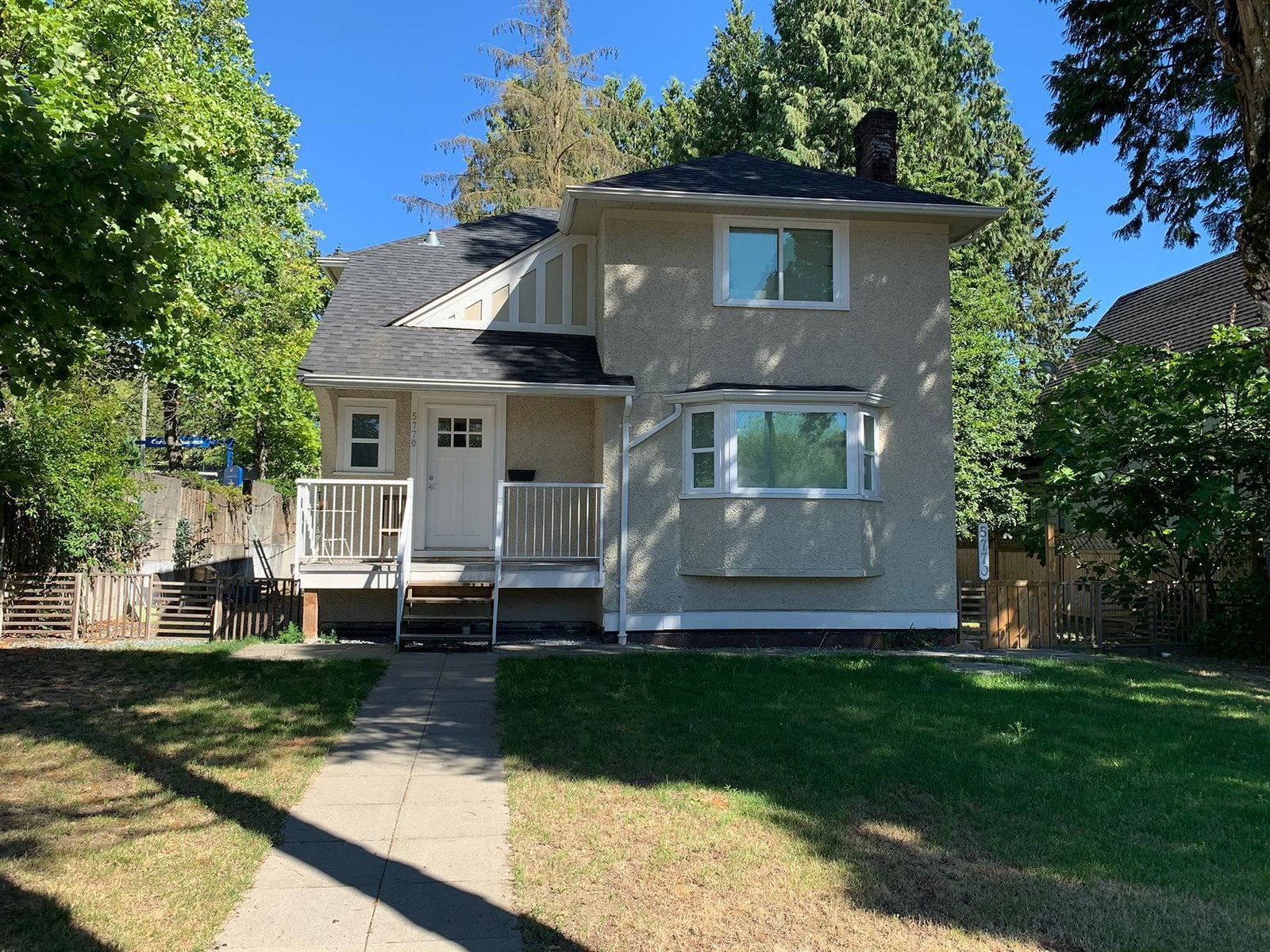 Listing Image 4