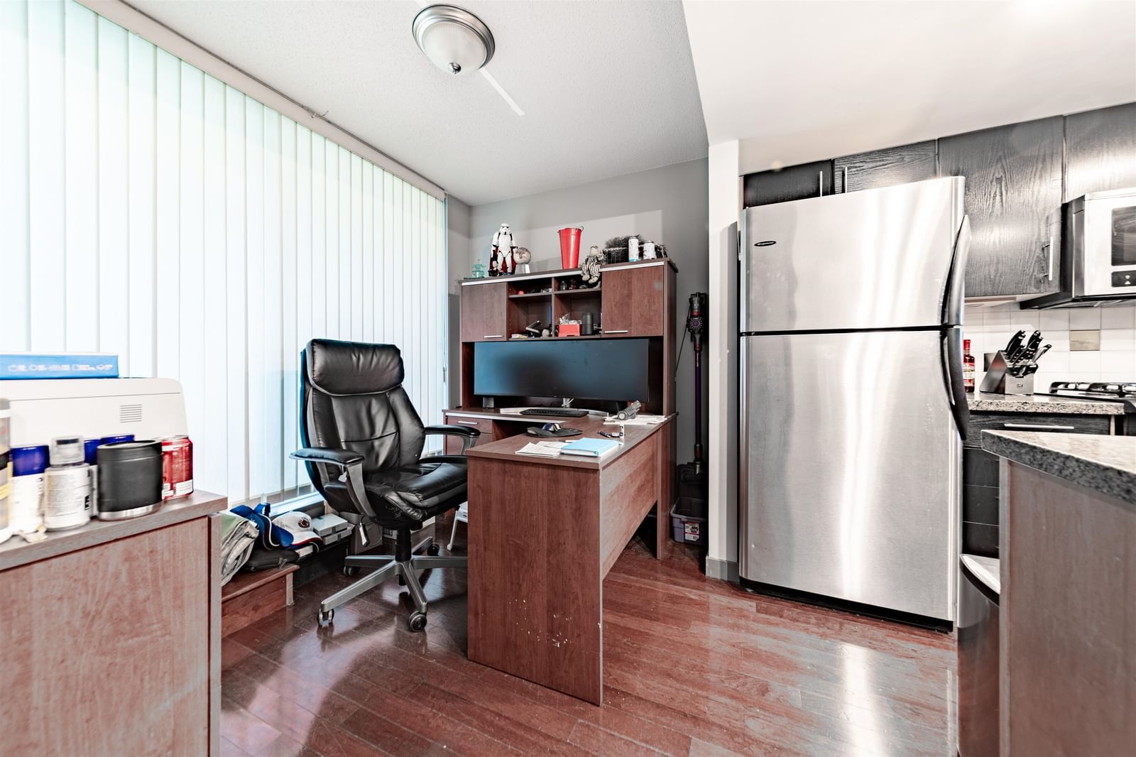 Listing Image 11