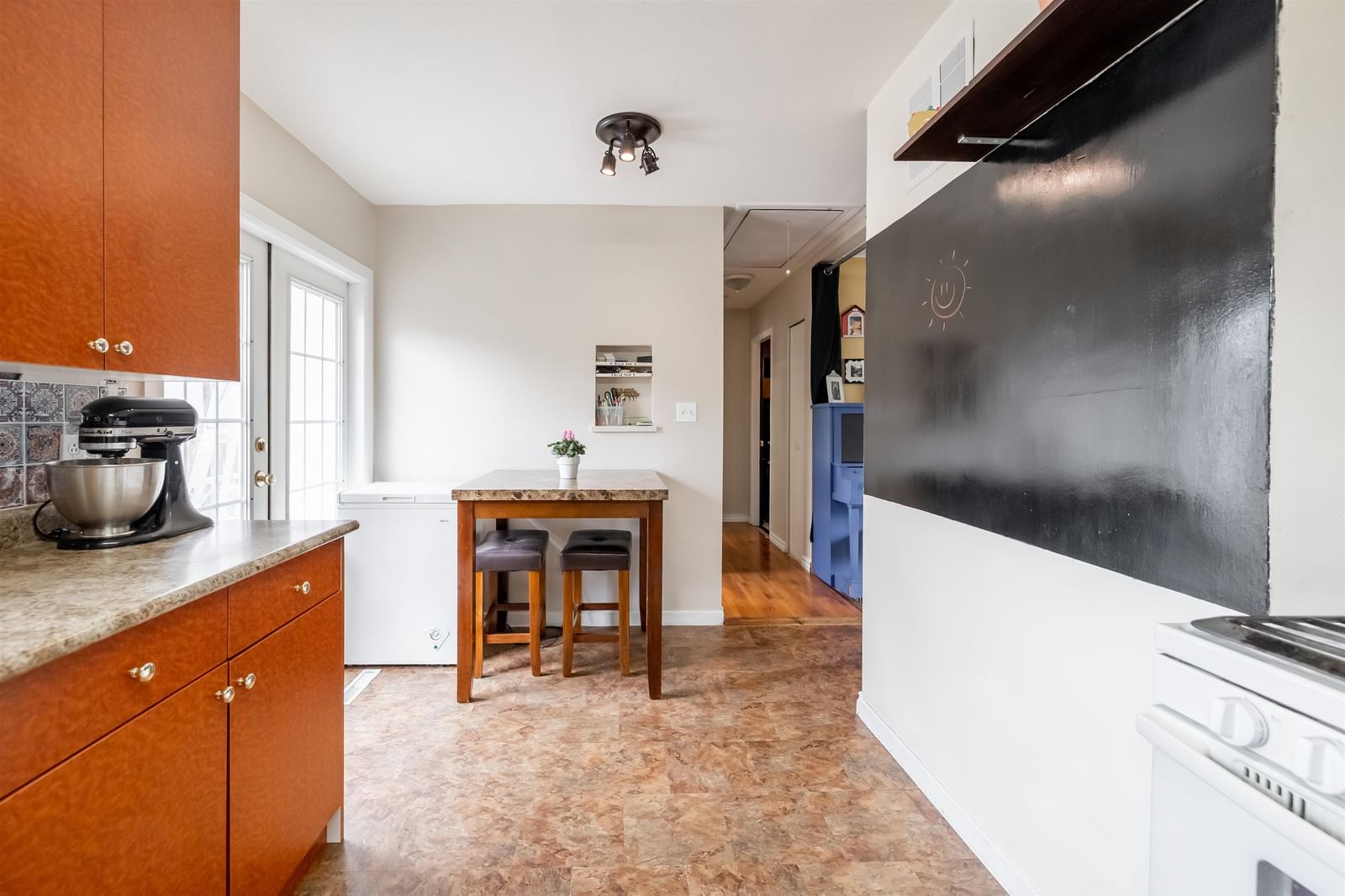 Listing Image 21