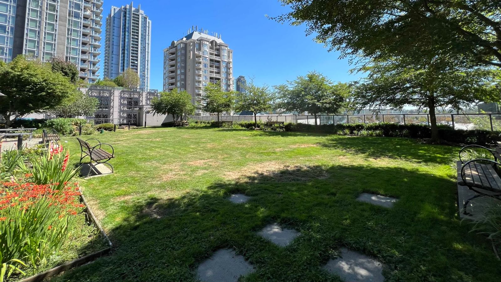 Listing Image 18