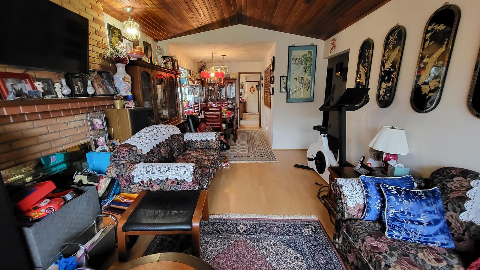 Listing Image 19