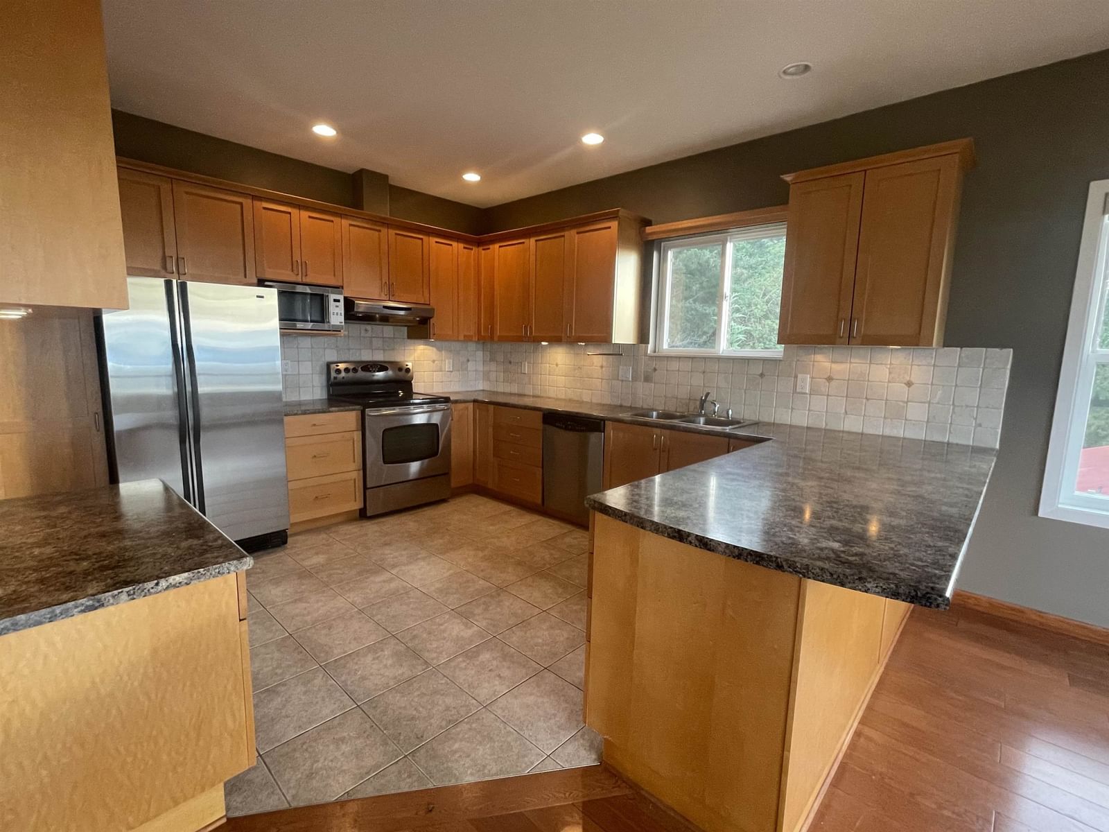 Listing Image 13