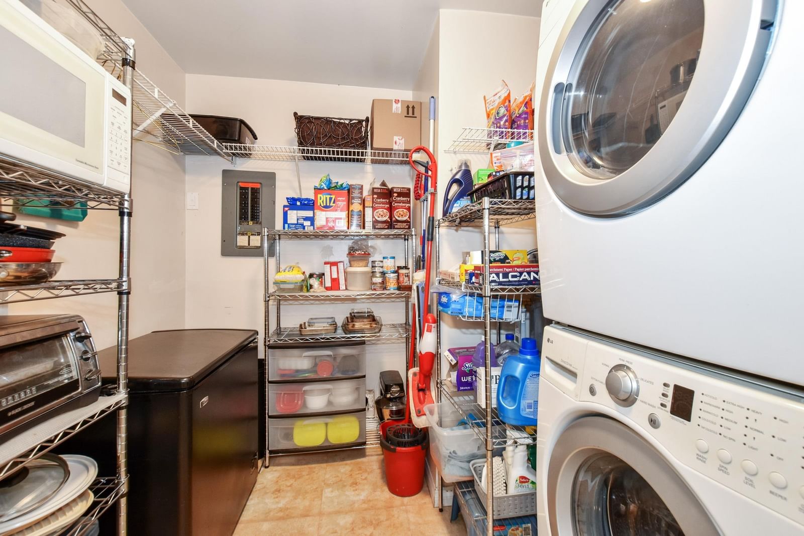 Listing Image 11