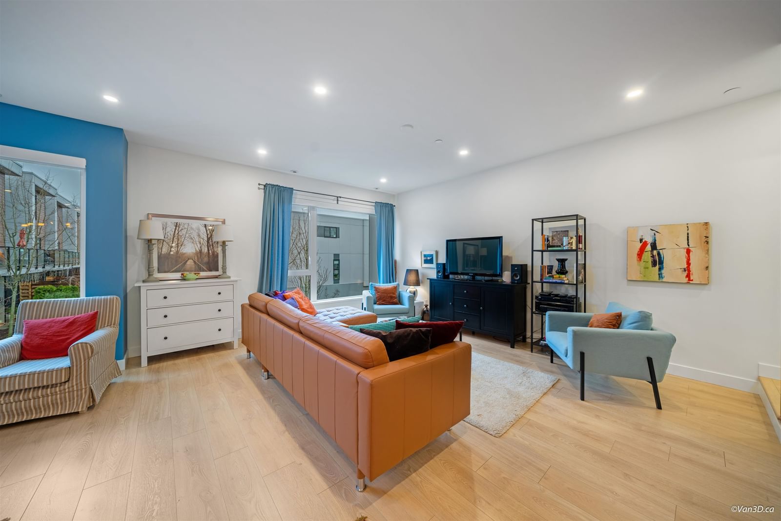 Listing Image 13
