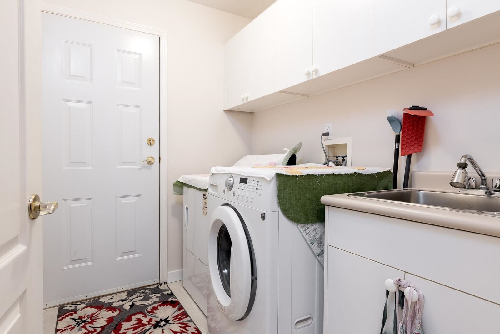 Listing Image 18