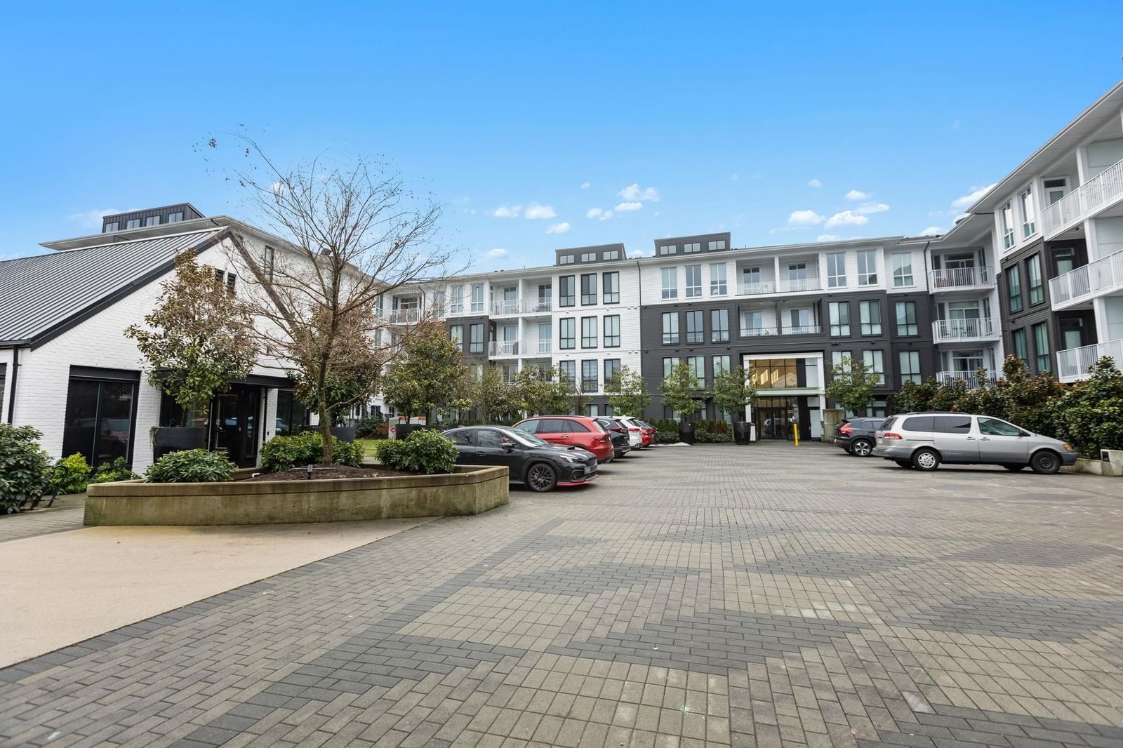 Listing Image 19