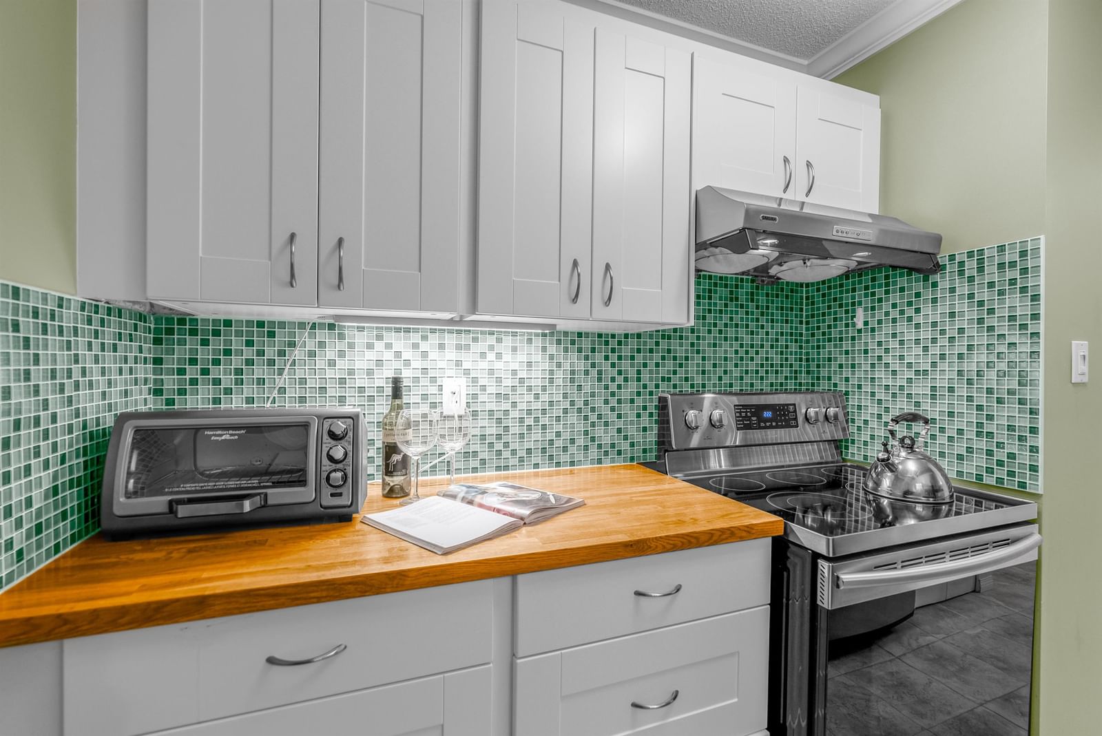Listing Image 10