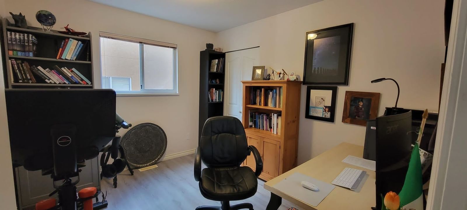 Listing Image 11
