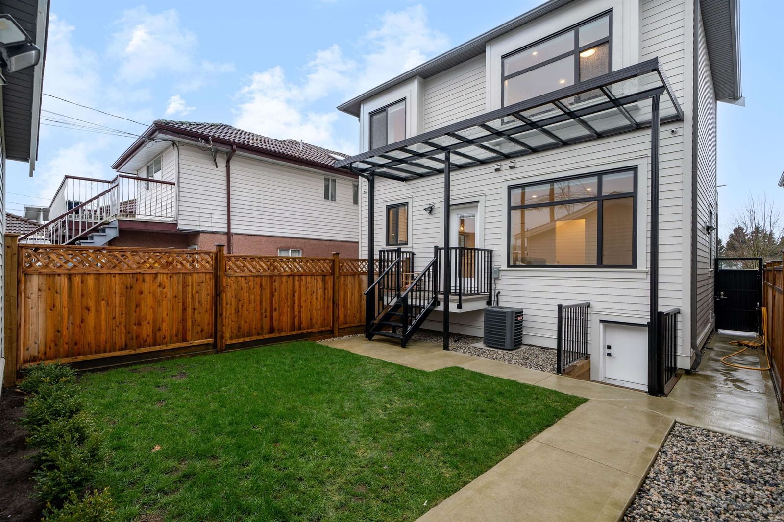 Listing Image 21