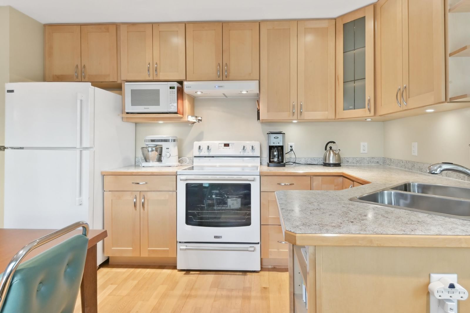 Listing Image 21