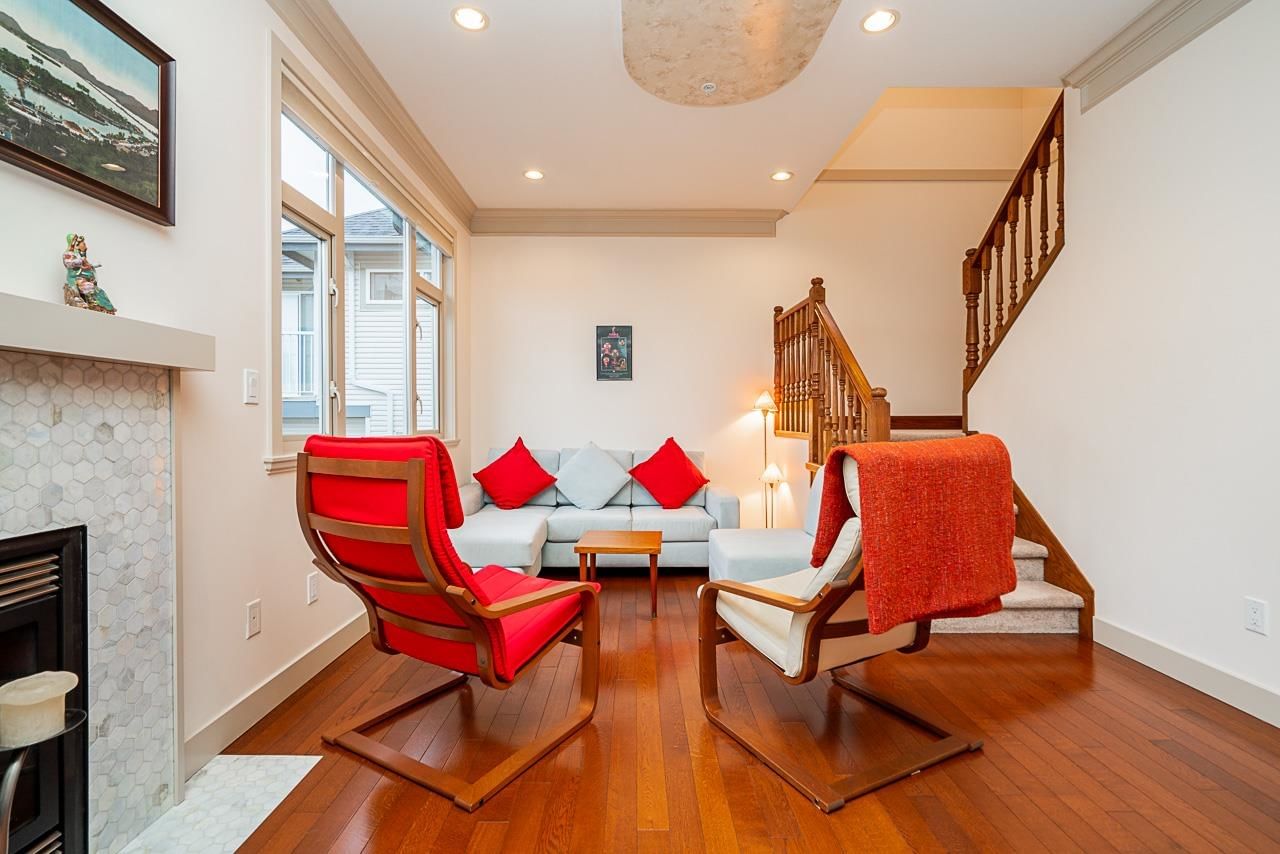 Listing Image 12