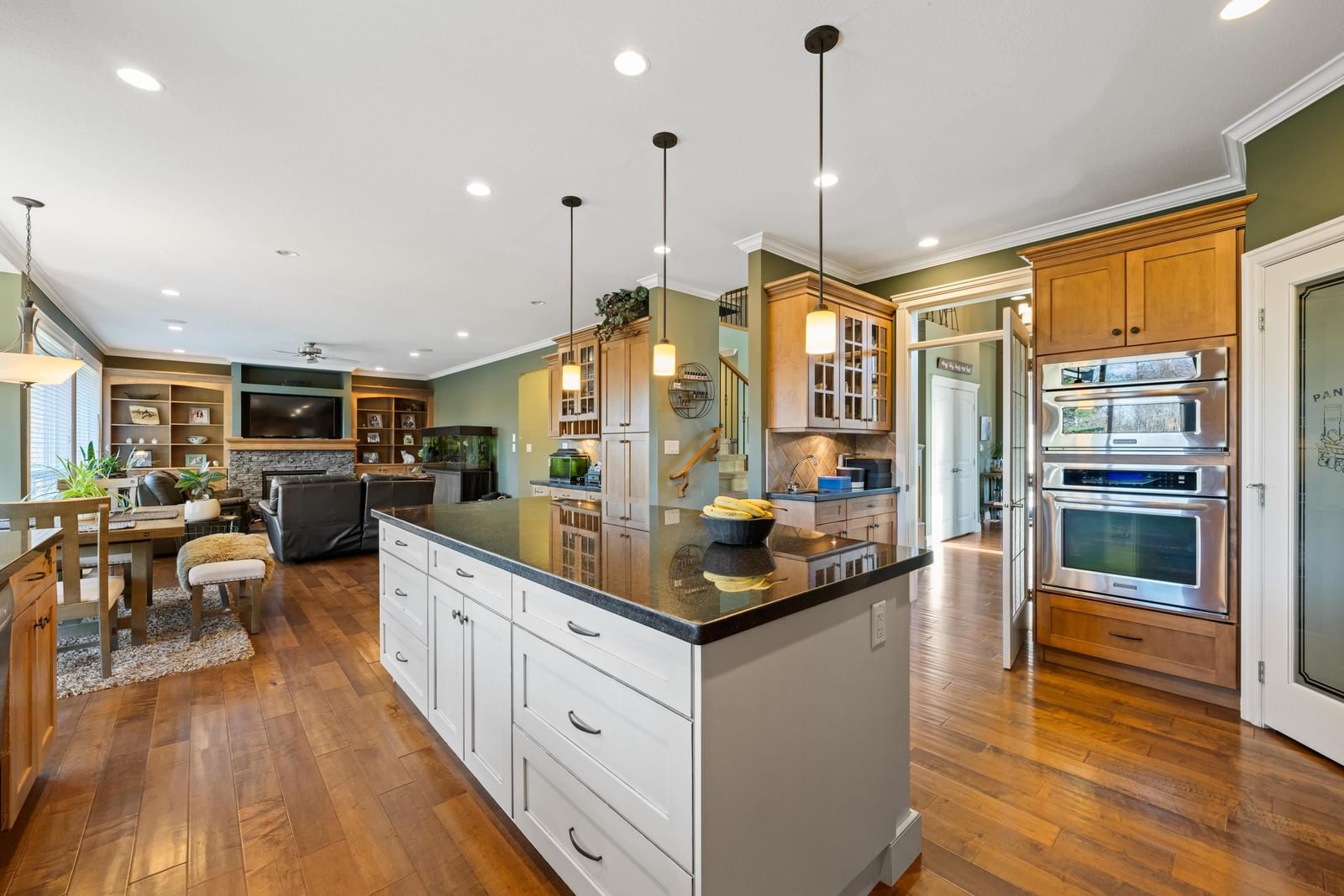 Listing Image 15