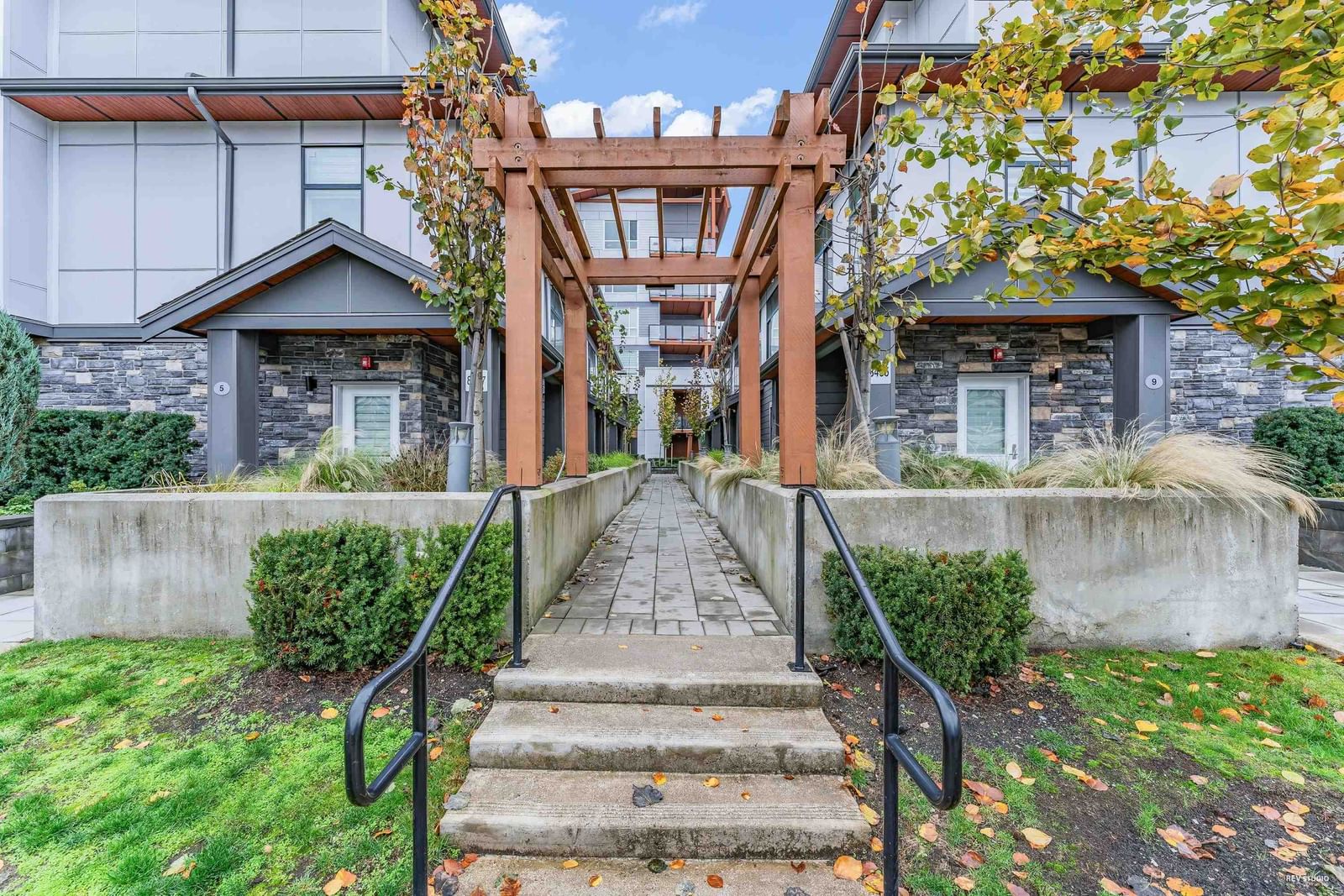 Listing Image 14