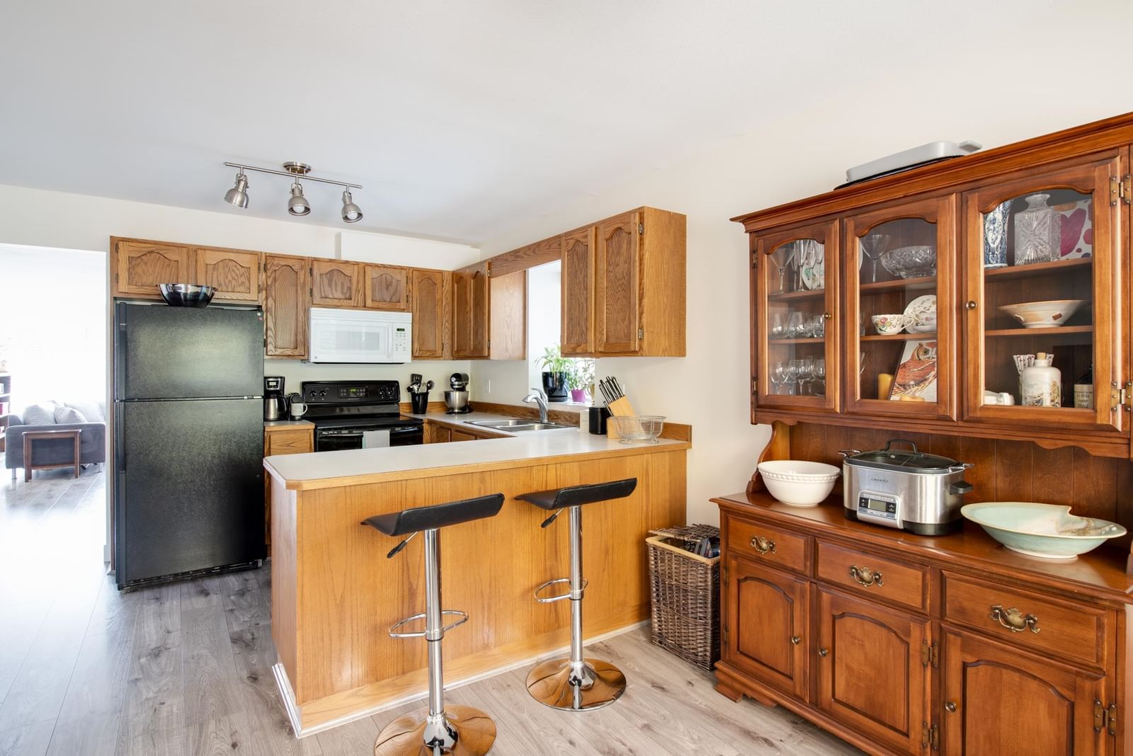 Listing Image 12