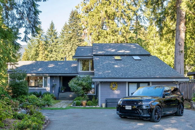 4128 Virginia Crescent