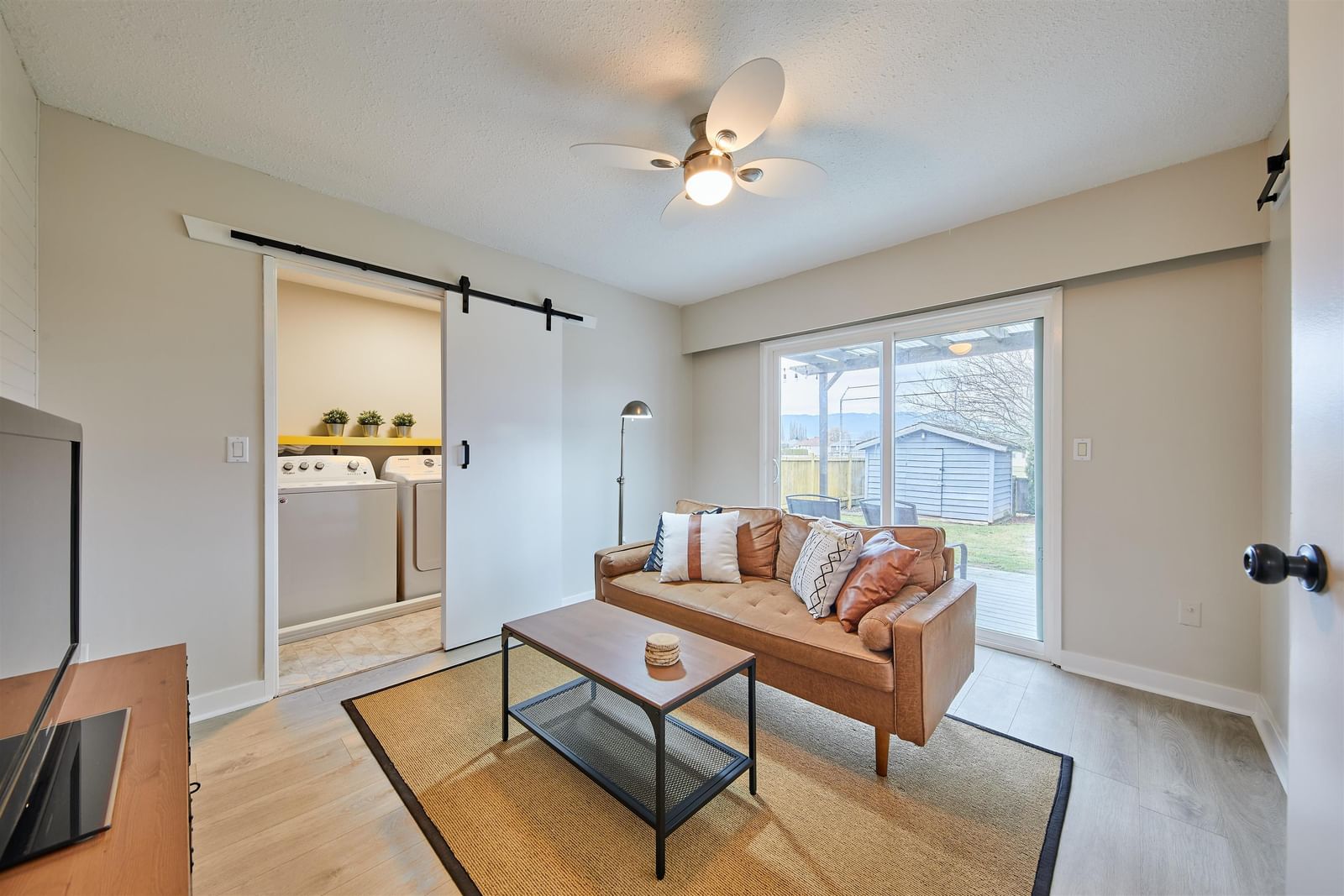Listing Image 15