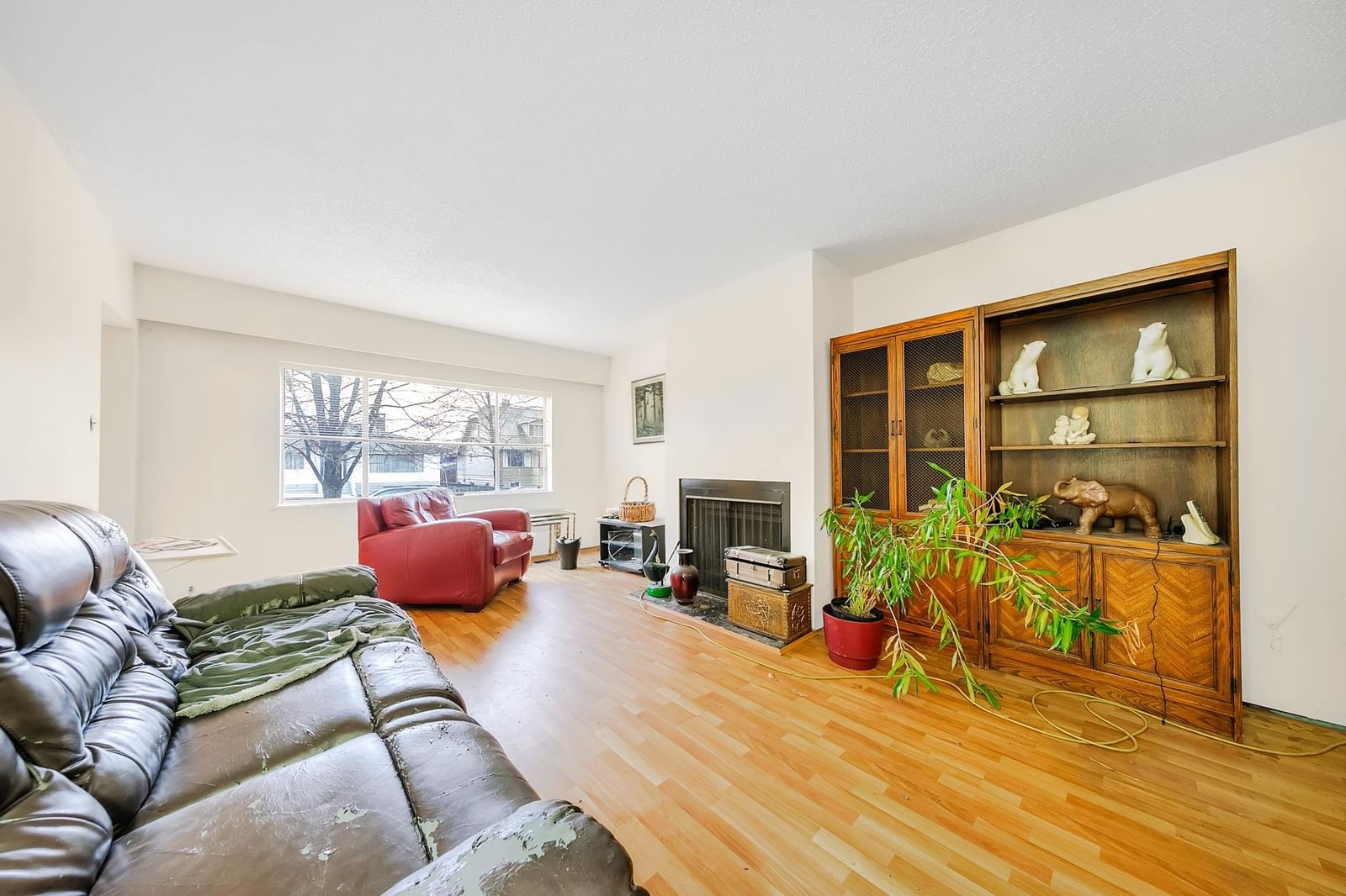 Listing Image 17
