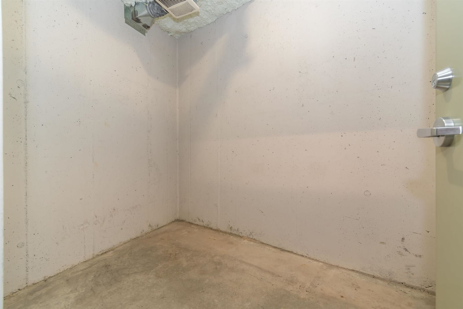 Listing Image 30
