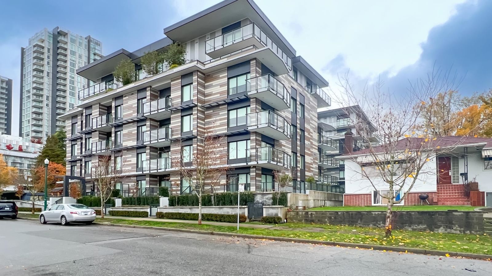 Listing Image 1