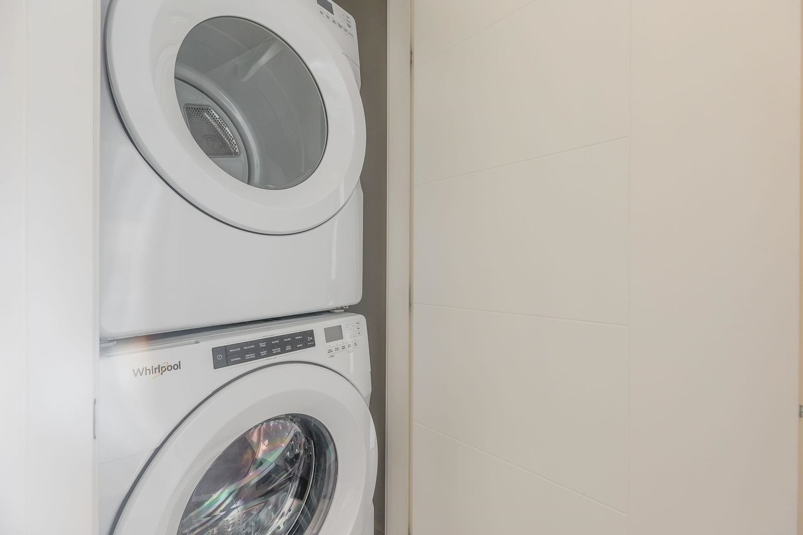 Listing Image 17