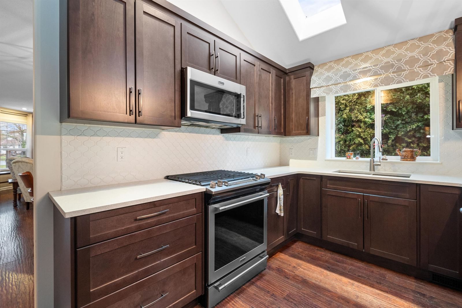 Listing Image 15