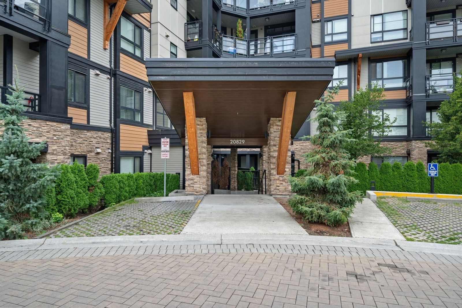 Listing Image 18